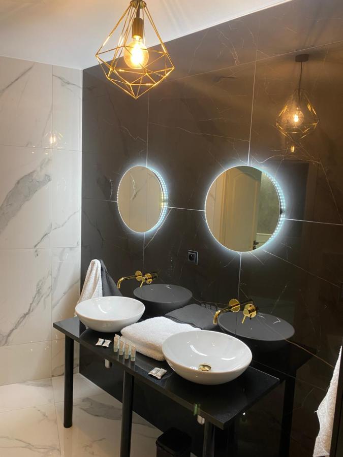BytówAtmosfera Apartament 8公寓 外观 照片